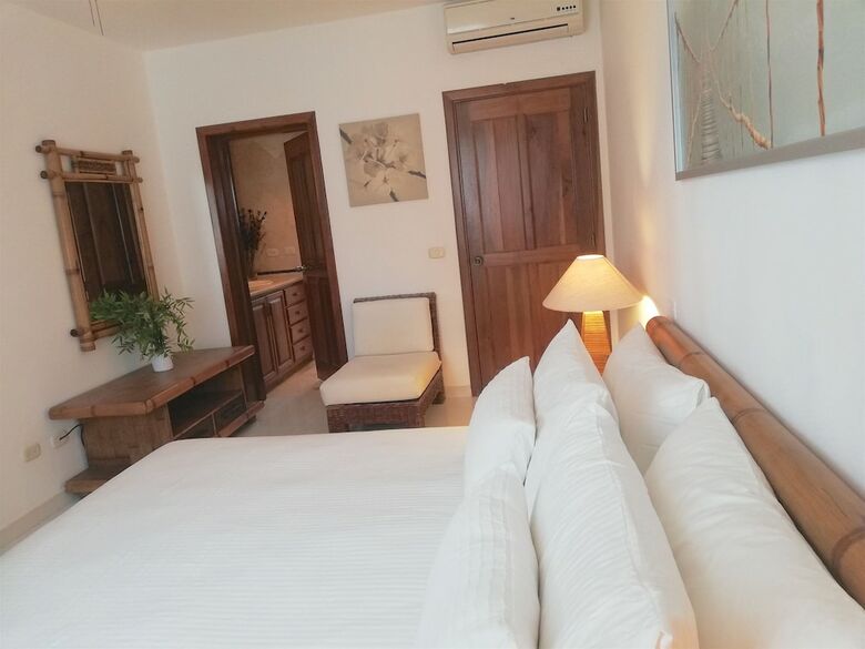 Villa Los Corales Tropical Beach Resort & Spa