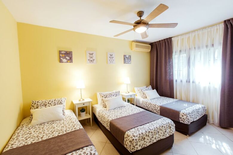 Villa Los Corales Tropical Beach Resort & Spa