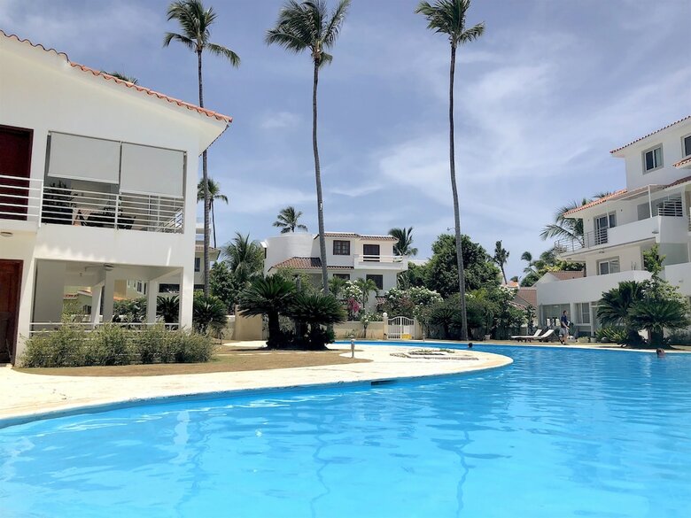 Villa Los Corales Tropical Beach Resort & Spa