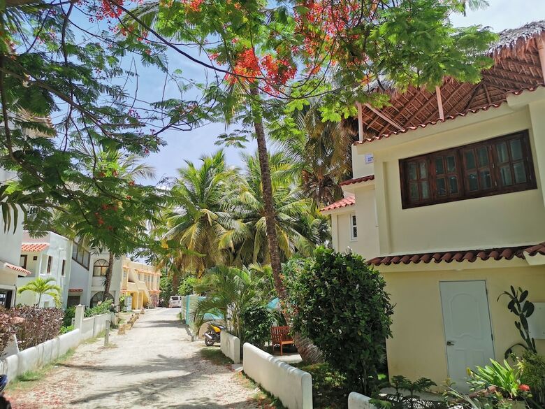 Villa Los Corales Tropical Beach Resort & Spa