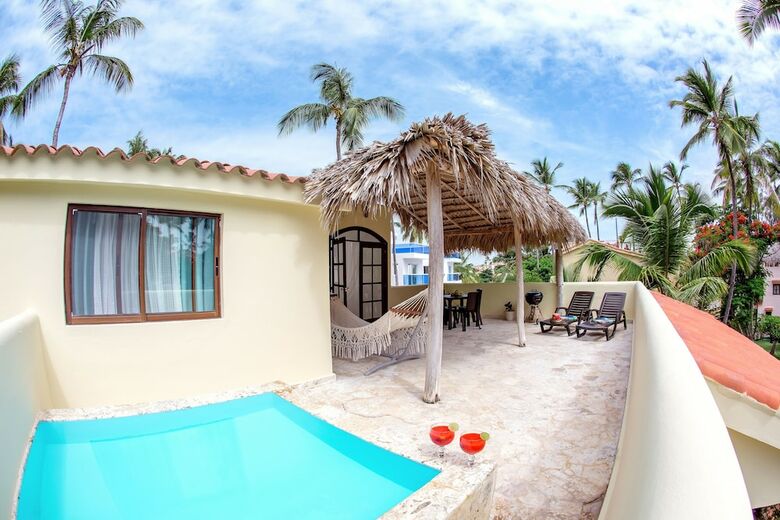 Villa Los Corales Tropical Beach Resort & Spa