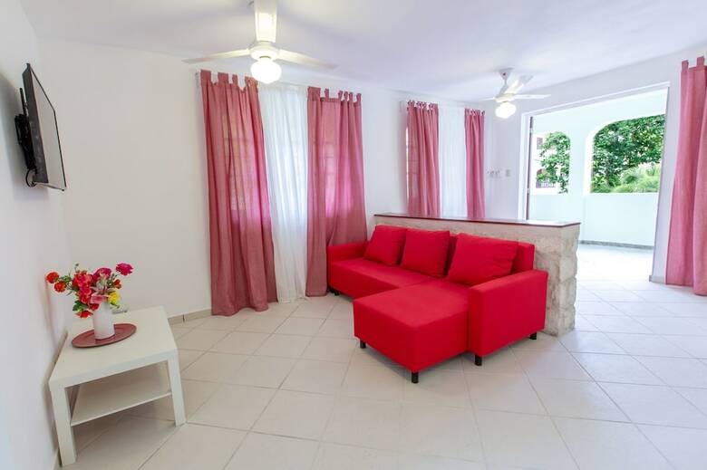 Villa Los Corales Tropical Beach Resort & Spa