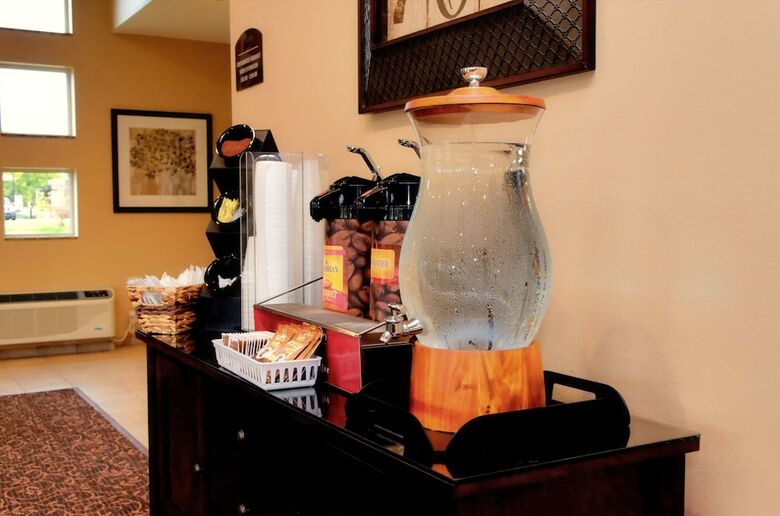 Hotel Cobblestone Inn & Suites - Fort Madison