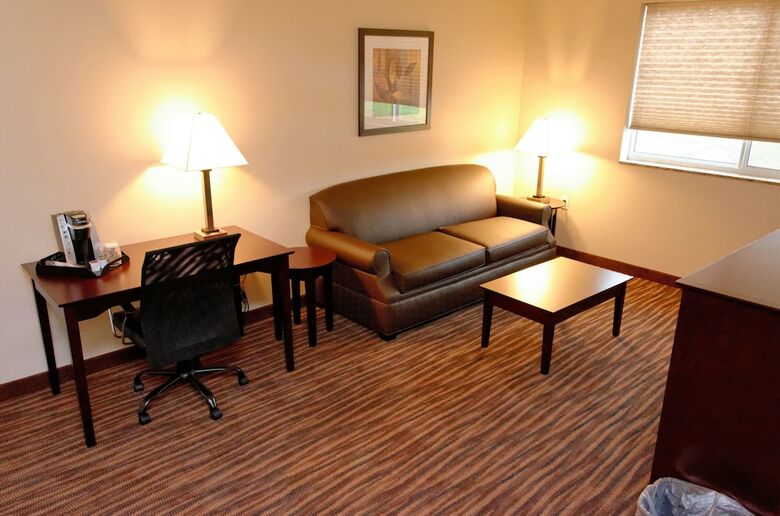 Hotel Cobblestone Inn & Suites - Fort Madison
