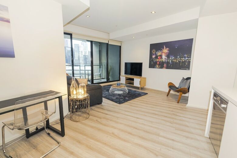 Waterfront Melbourne Apartments