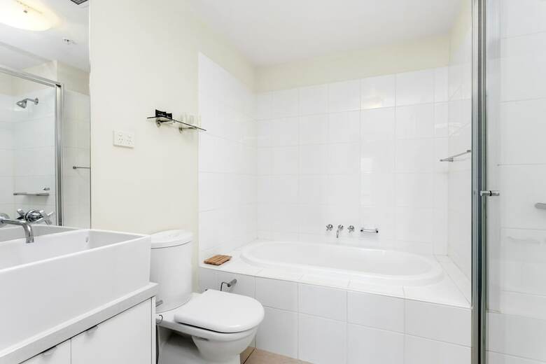 Waterfront Melbourne Apartments