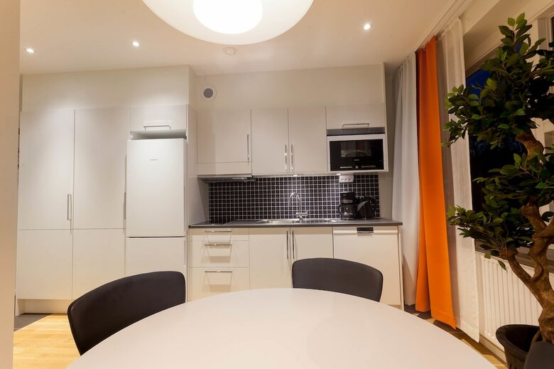 Apartdirect Solna