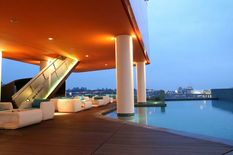 Sensa Hotel