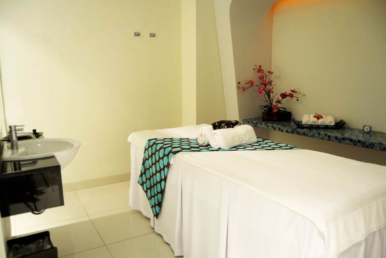 Sensa Hotel
