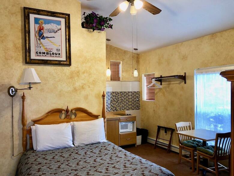 Hotel Tyrolean Lodge