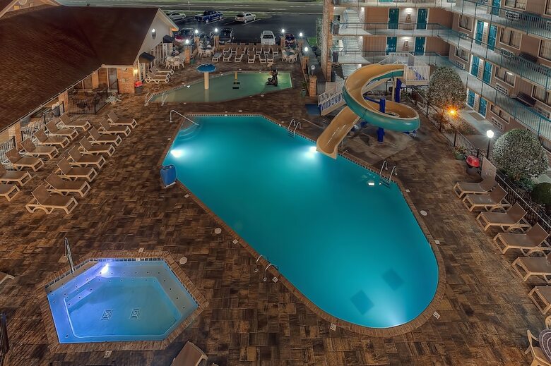 Hotel Accommodation By Willow Brook Lodge