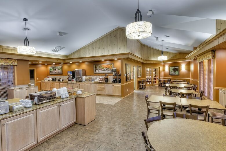 Hotel Accommodation By Willow Brook Lodge