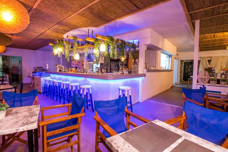 Hotel Tinas Plus - Ex Tinas Studios