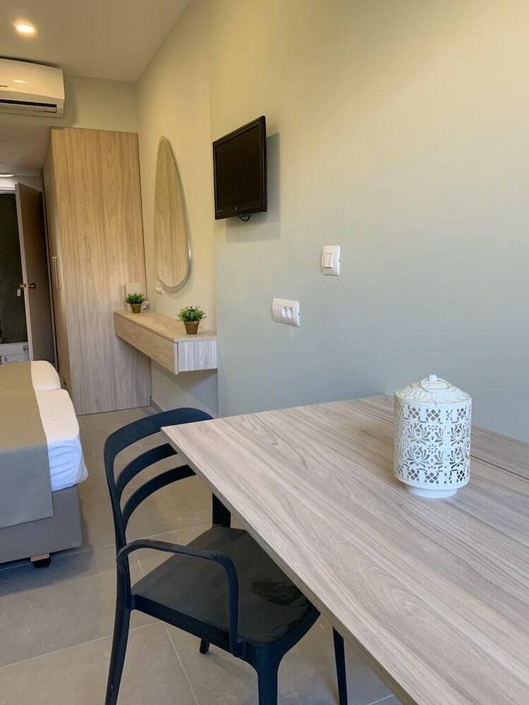 Aparthotel Pals Studios Pefkos