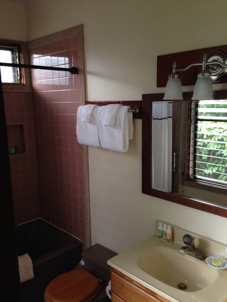 Poipu Bed & Breakfast Inn