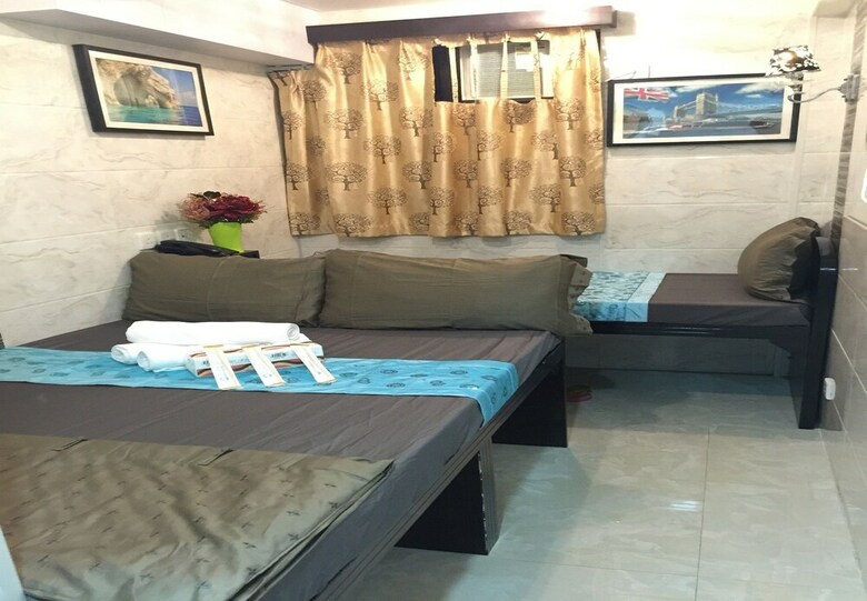 Hotel Skylark