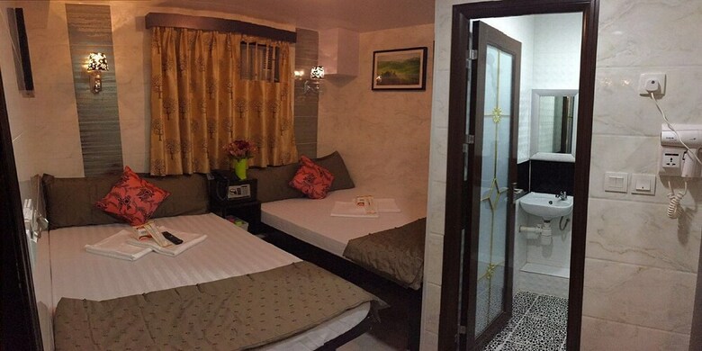 Hotel Skylark