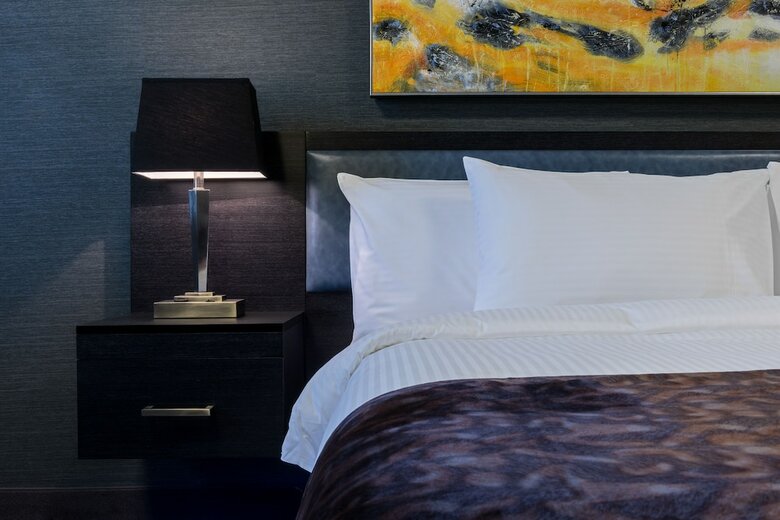 Applause Hotel By Clique