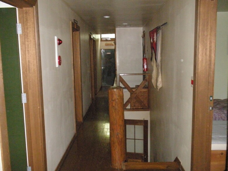 Bed & Breakfast Pension & Restaurant Bistare Kana