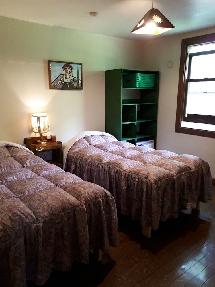 Bed & Breakfast Pension & Restaurant Bistare Kana