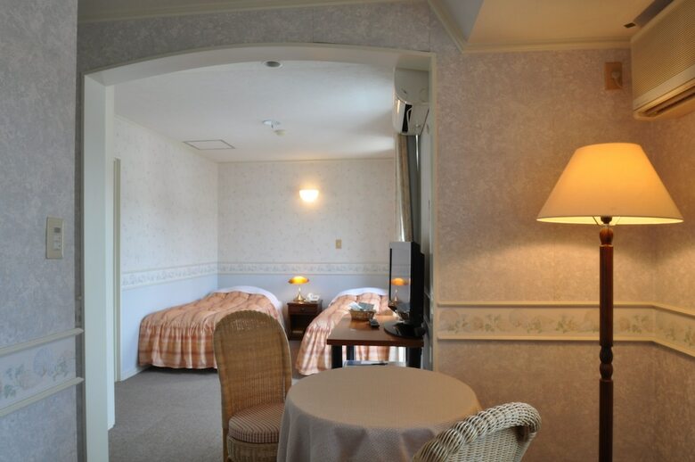 Hotel Country Inn The White Marine