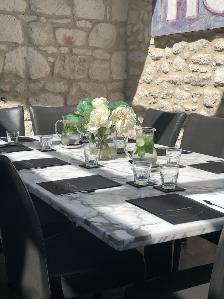 Hotel Sorrento