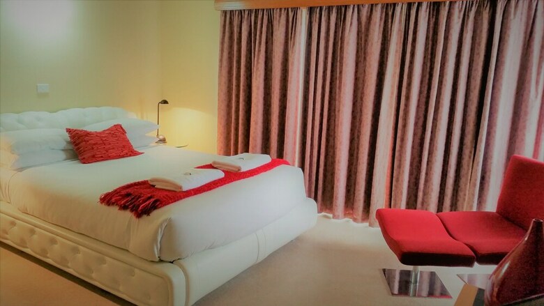 Sovereign Park Motor Inn