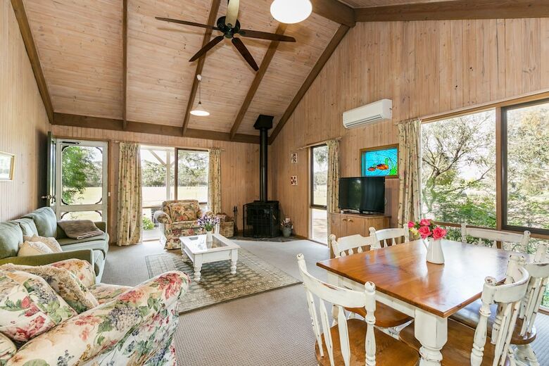 Freshwater Creek Cottages And Farm Stay