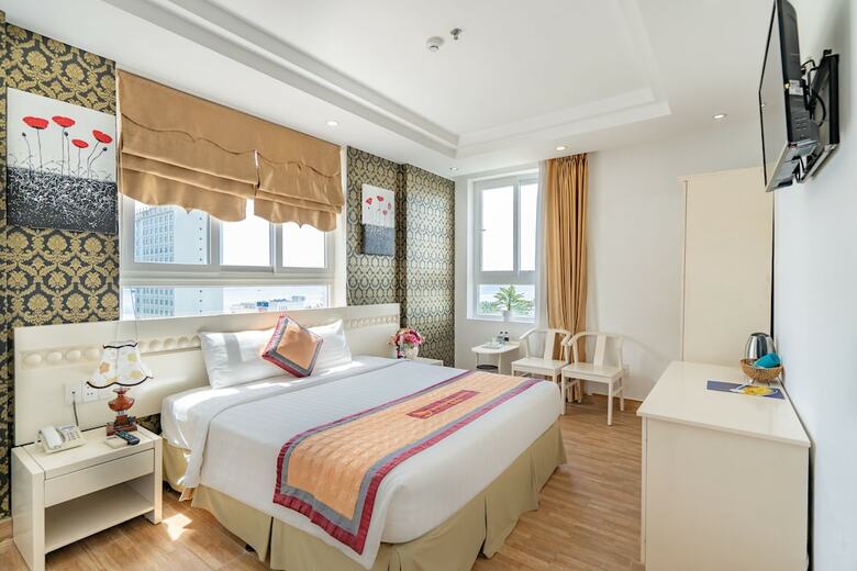 Jay Grand Hotel