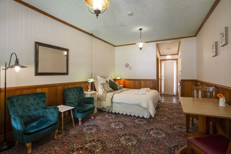 Settlers Cottage Motel
