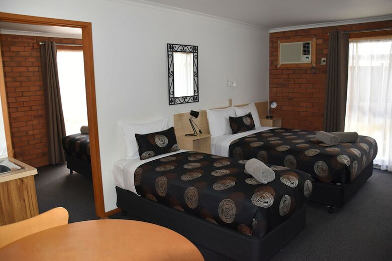 Shannon Motor Inn