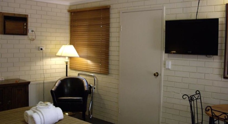 Estelle Kramer Motor Inn