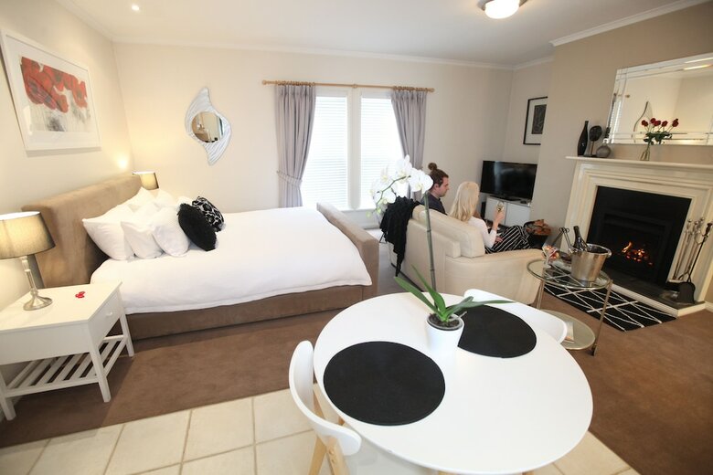 Wine And Roses Bed And Breakfast