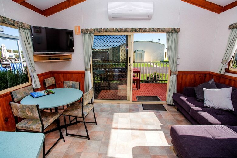 Cabana Big 4 Nrma Warrnambool Riverside Holiday Park