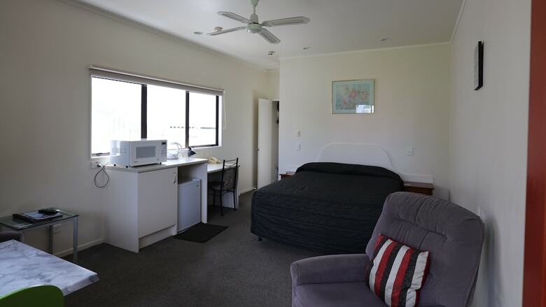 Bk's Counties Motor Lodge