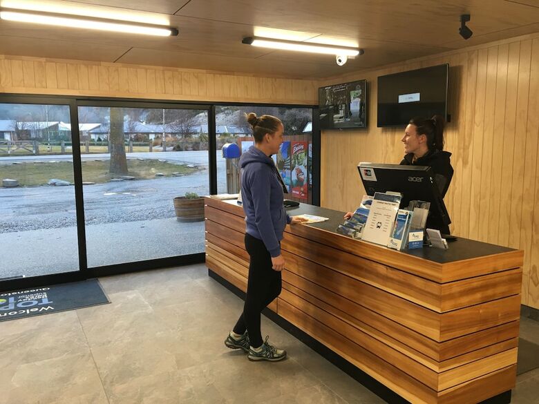 Motel Queenstown Top 10 Holiday Park