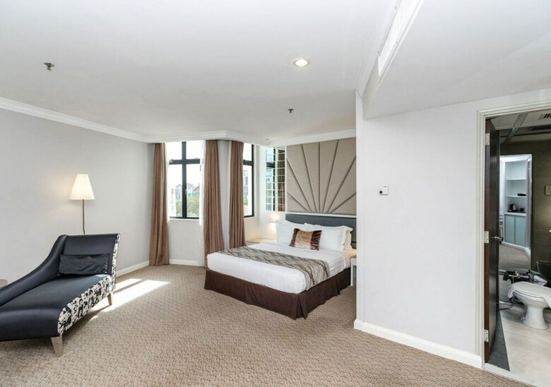 Regalodge Hotel