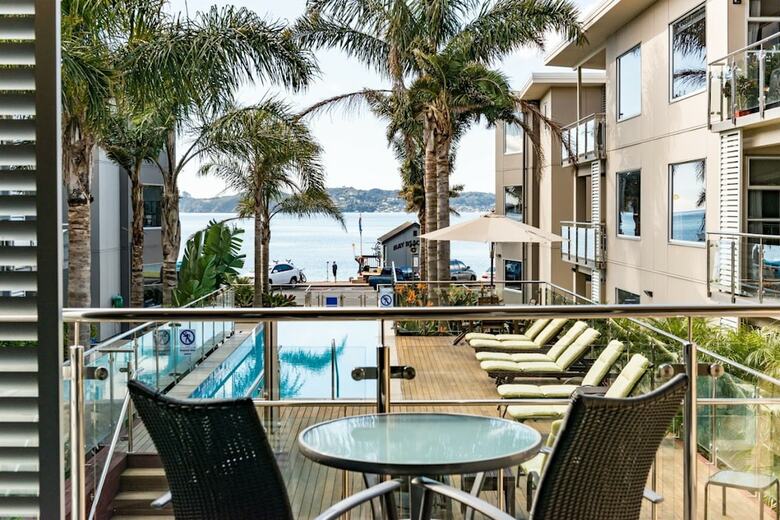 Edgewater Palms Apartments