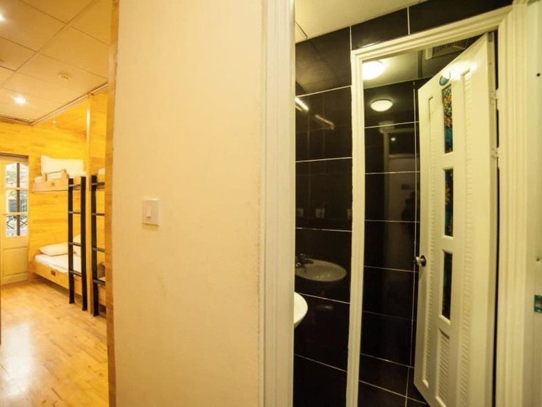 Box Hotel