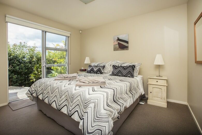 Bed & Breakfast Tahi Lodge - Matakana Coast