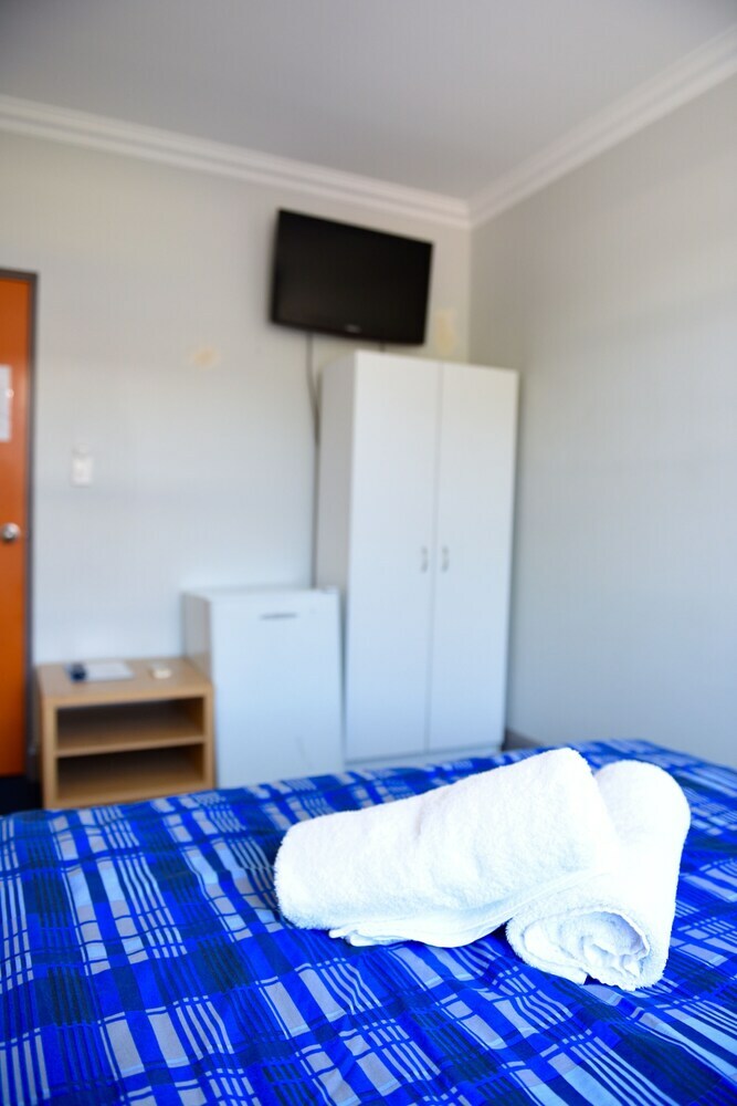 Hostal The Emperor's Crown Hostel