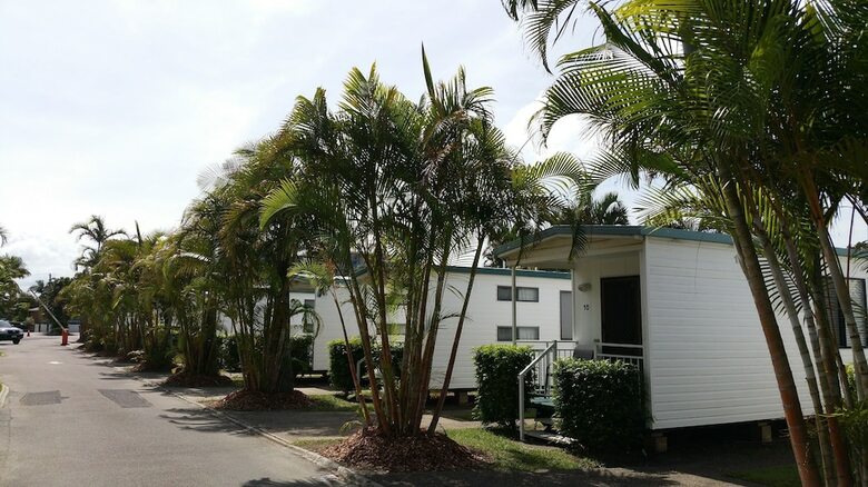 Alex Beach Cabins
