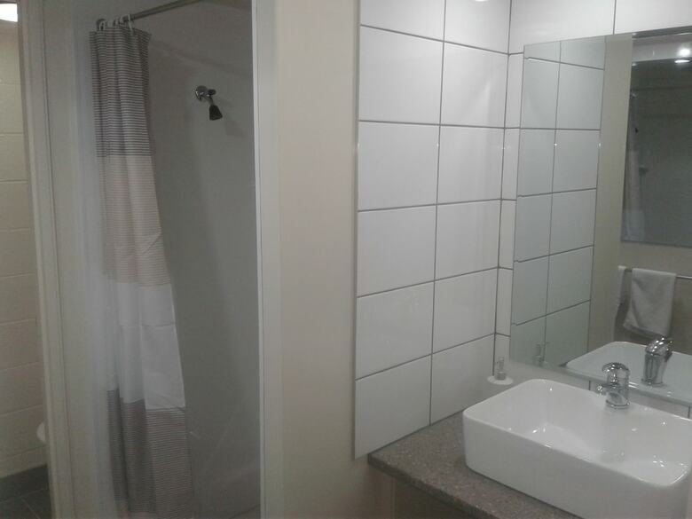 Hotel Admirals Motor Inn