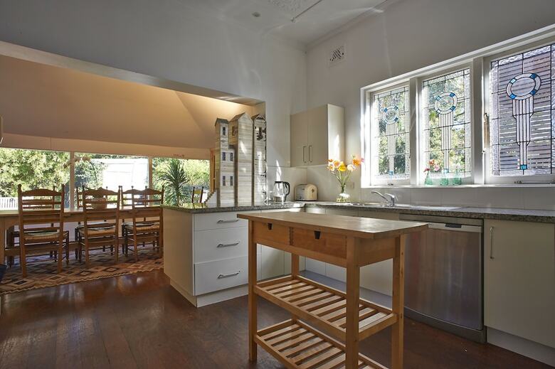 Bed & Breakfast Bondi Beach House