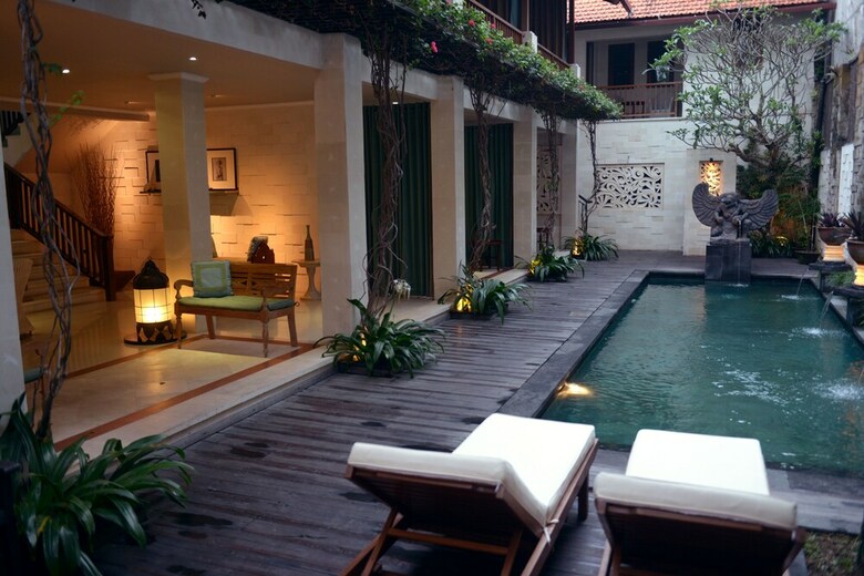 Hotel Cinta Grill & Inn