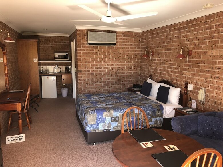 Golden Grain Motor Inn