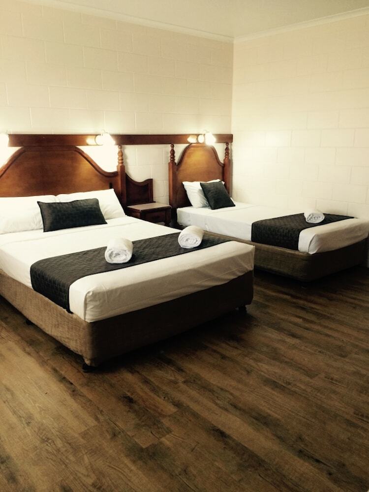 Motel Yongala Lodge By The Strand