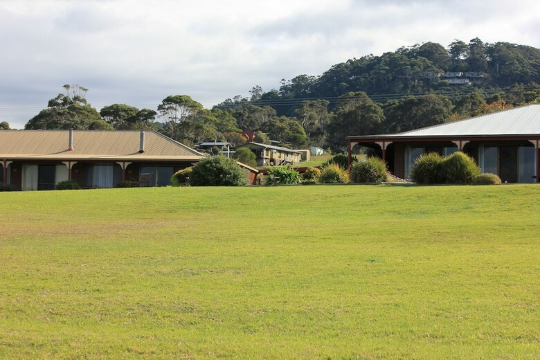 Skenes Creek Lodge Motel And Restaurant