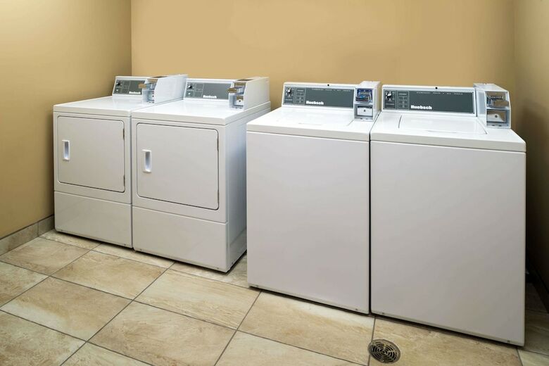 Hotel Microtel Inn & Suites By Wyndham Red Deer