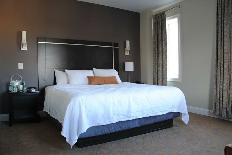 Robert E Lee Hotel